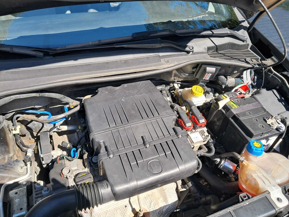 Ładny Fiat 2013 z gazem.Mały przebieg