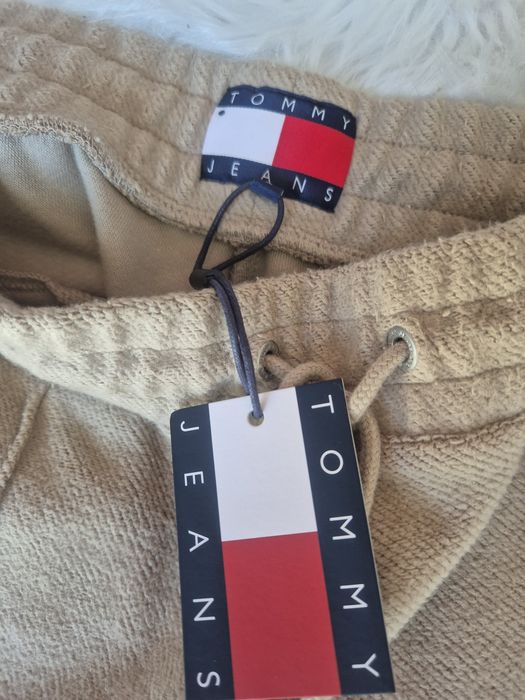 Nowe dresowe spodnie beżowe bawełniane plus size Tommy Jeans