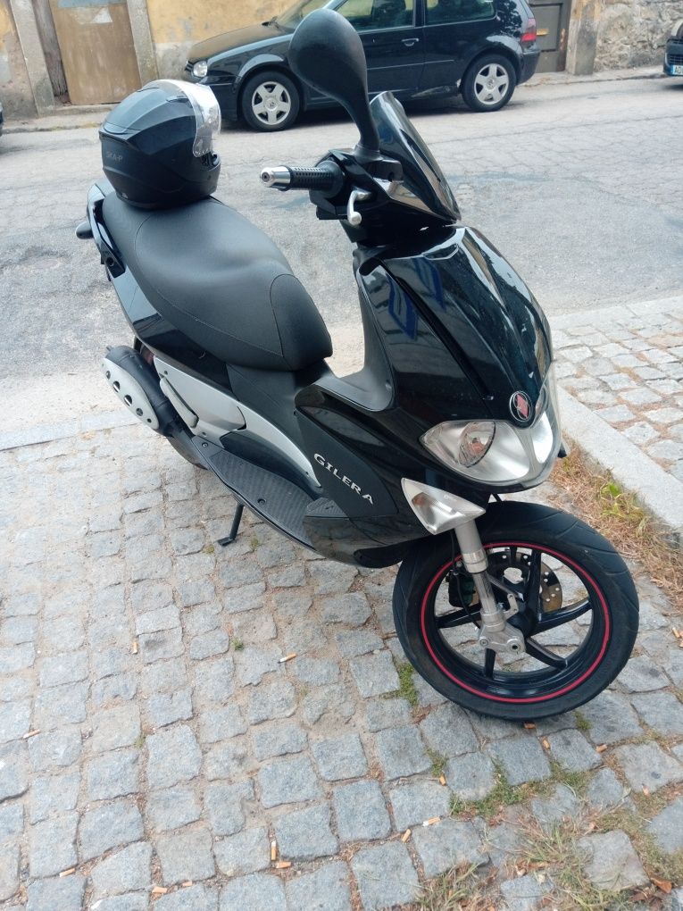 Scooter gilera runner