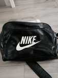 klasyczna torba do szkoly na laptopa nike czarna duża
