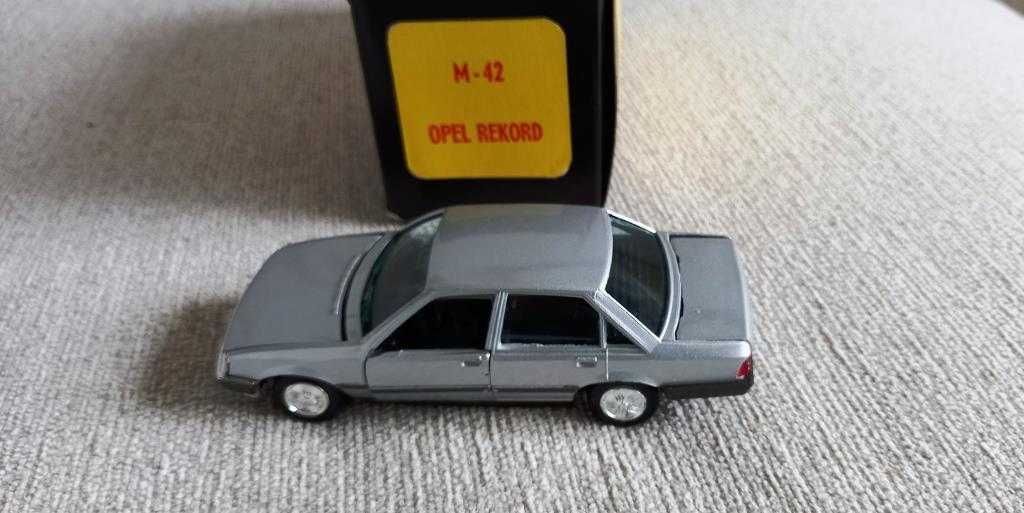 LUSOTOYS - Miniatura - Opel Rekord