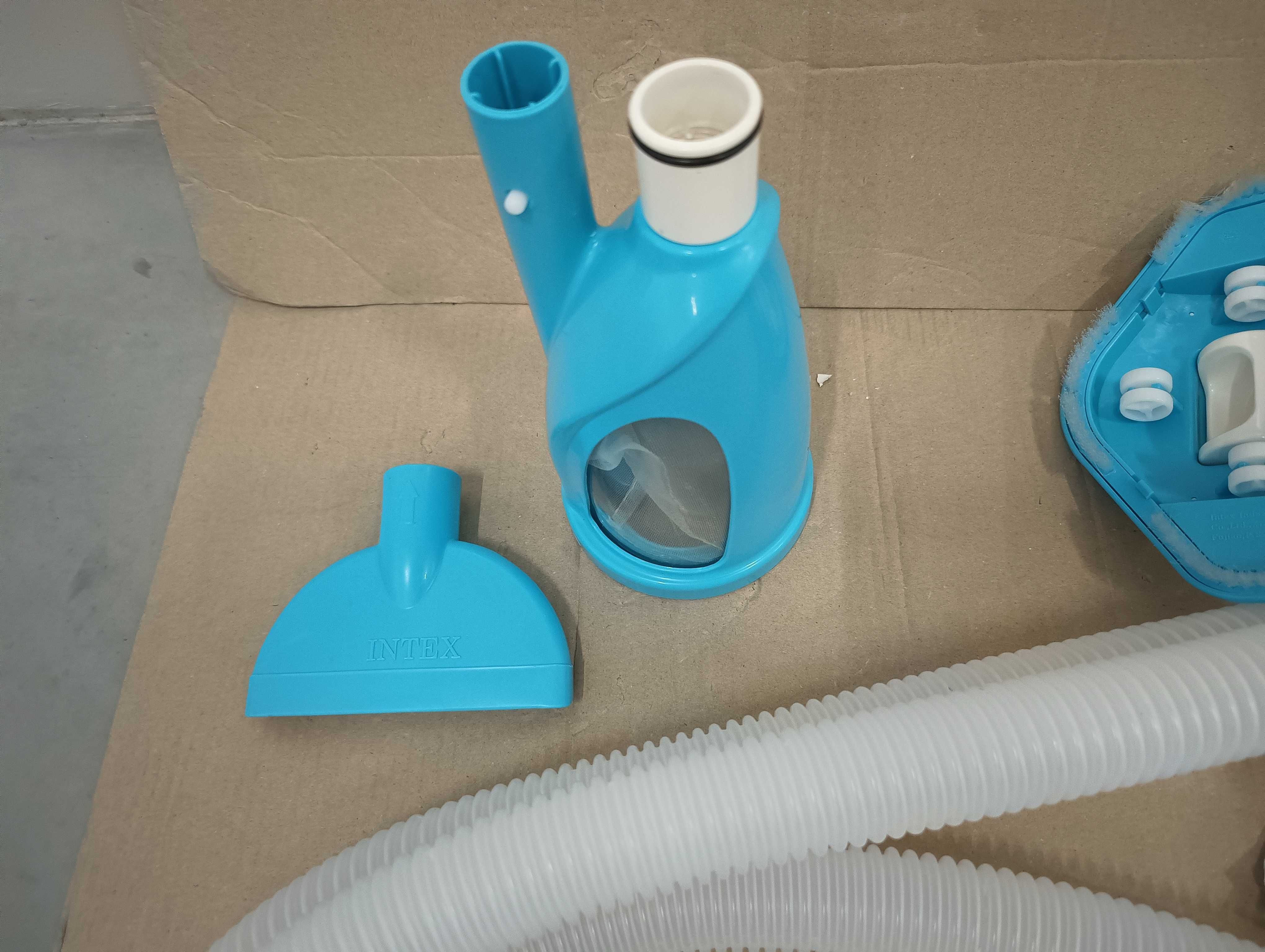 Intex Deluxe Zestaw Do Czyszczenia Basenu, 5 Elementów