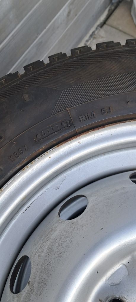 Opony zimowe,całoroczne 185/75R16c