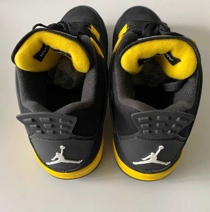 Jordan_4_Retro_Black_Thunder Biegania / Roz.39