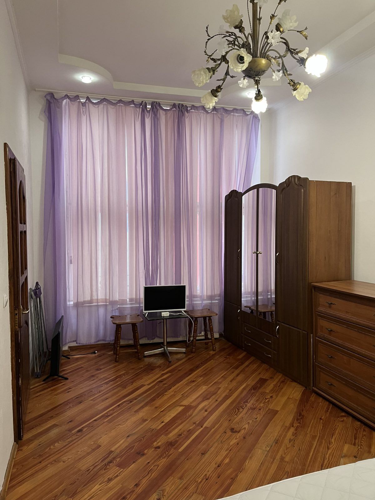 Продається 2 кімн. кв-ра в центрі м. Ужгород