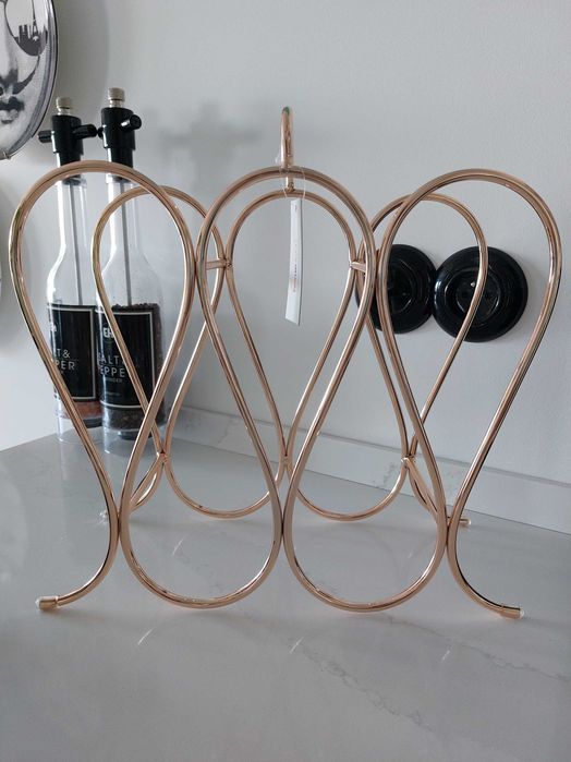 Stojak na wino Home & You w kolorze różowego złota - z metką