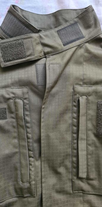 Kompletny mundur OPW (bluza, spodnie, czapka, beret) – stan idealny