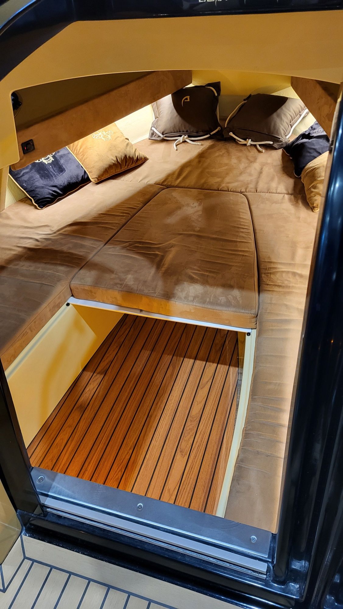 Jacht Motorowy Hybrid 626 mercury pro xs v8 300 sundeck kabina