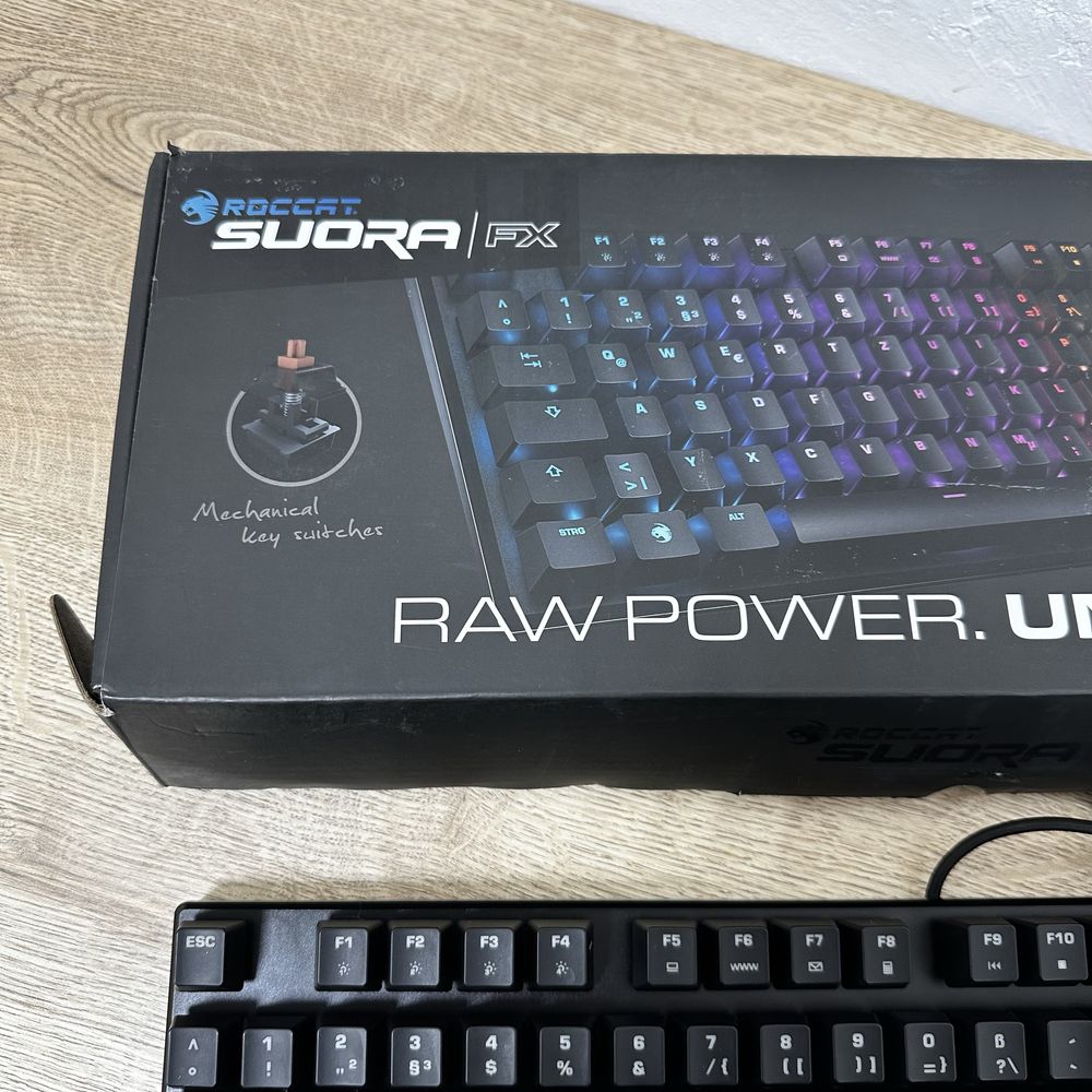 Ігрова клавіатура Roccat Suora FX RGB Illuminated