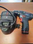 Wkrętarka Bosch GSR 10,8 2-Li bateria, ładowarka