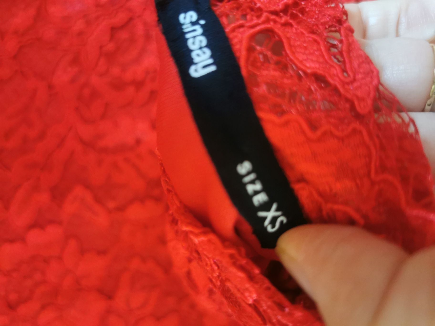 Czerwona sukienka sinsay xs