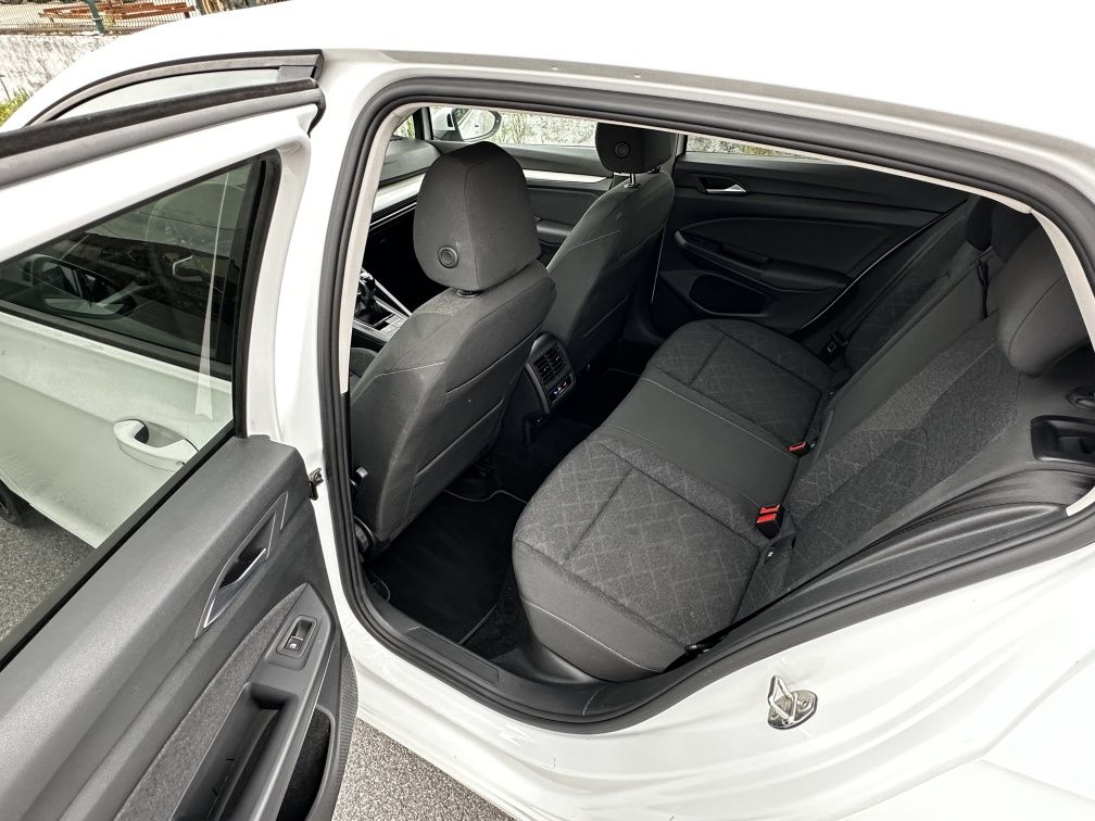 Volkswagen Golf 2023 1.0 110CV