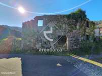Conjunto de 3 casas para reconstrução, Rio de Moinhos, Arcos de Valdev