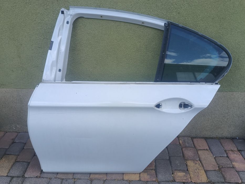 BMW 5 F10 Drzwi lewy tyl białe