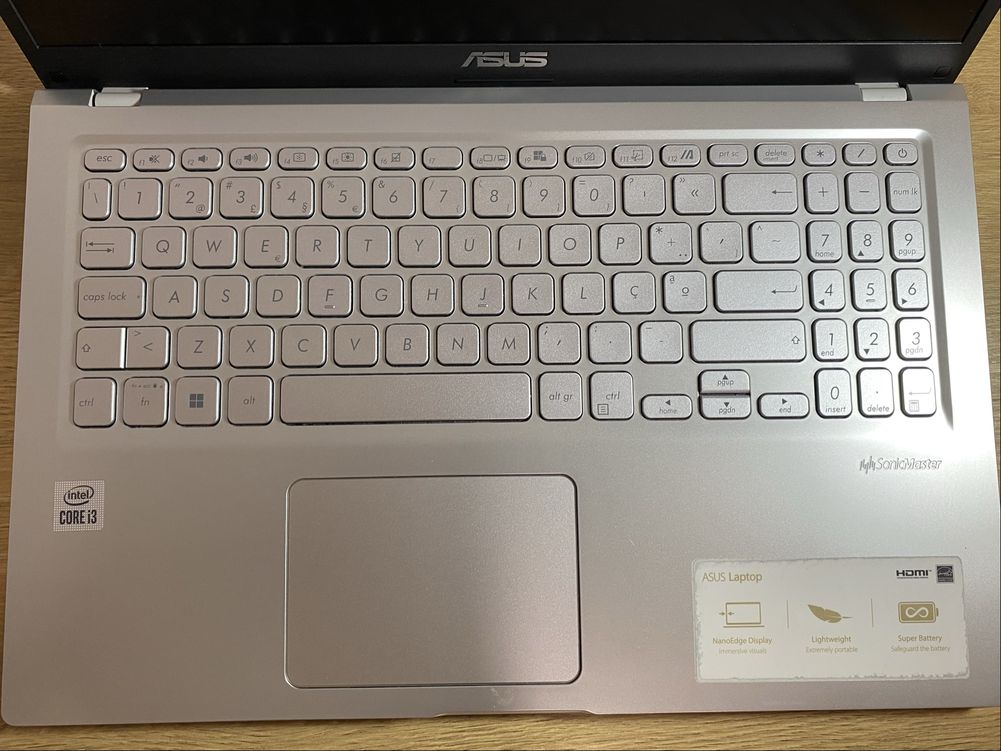Portátil ASUS F515FA | i3, 8GB RAM, SSD 256GB - Excelente Estado