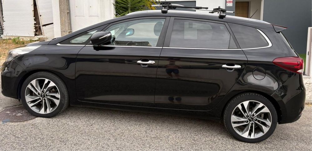 Kia Carens 1.7 Diesel 7 lugares 140 CV