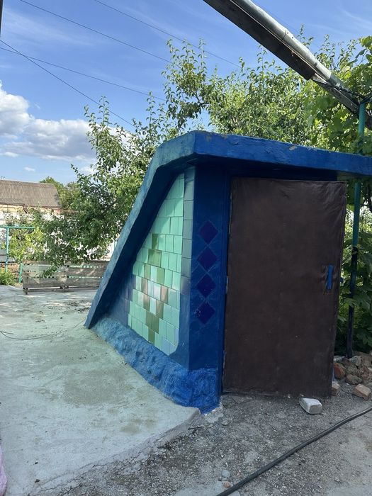 Здається 2-х поверховый Будинок