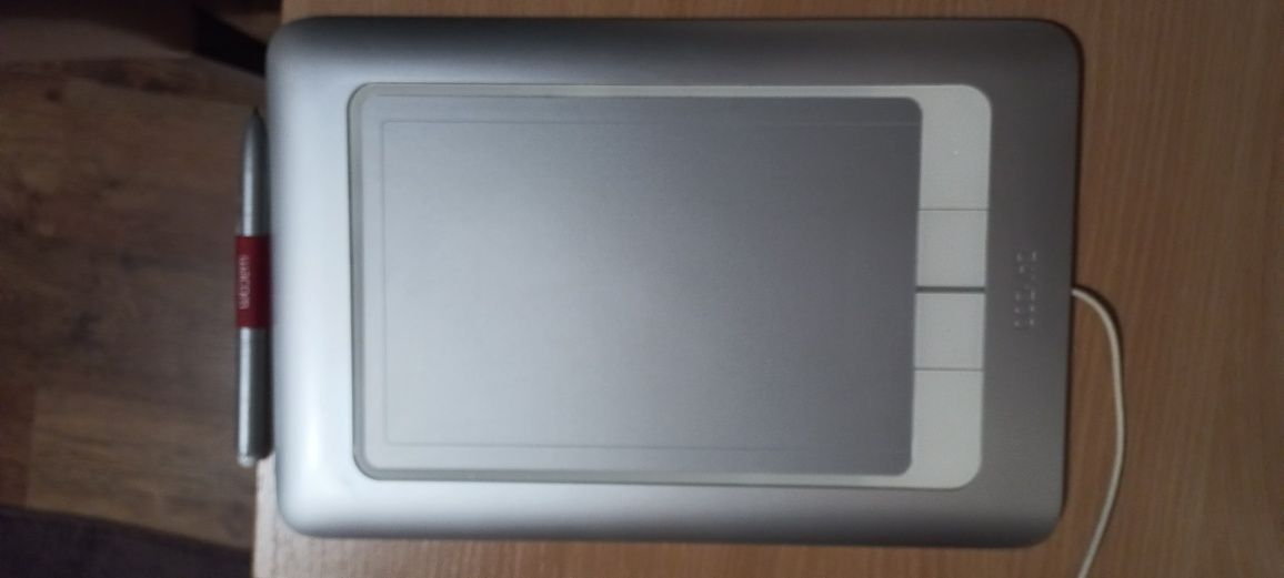 Графічний планшет Wacom Bamboo  CTH-661