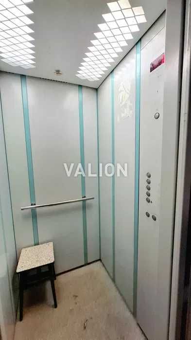 Продаж 2к квартири, просп. Бажана 5а, метро Харківська