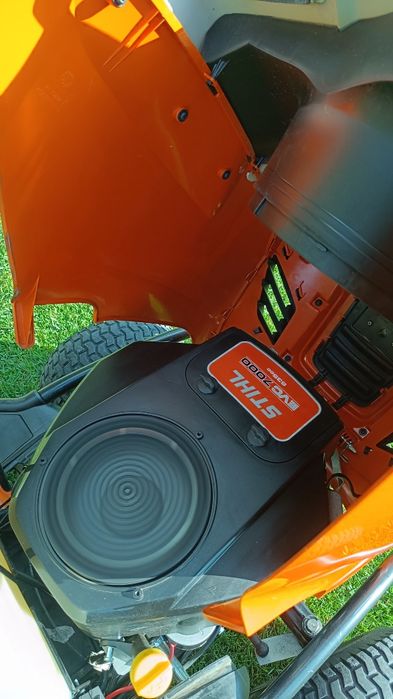 Traktorek kosiarka Stihl RT 5095 2 cylindry 2022 rok.