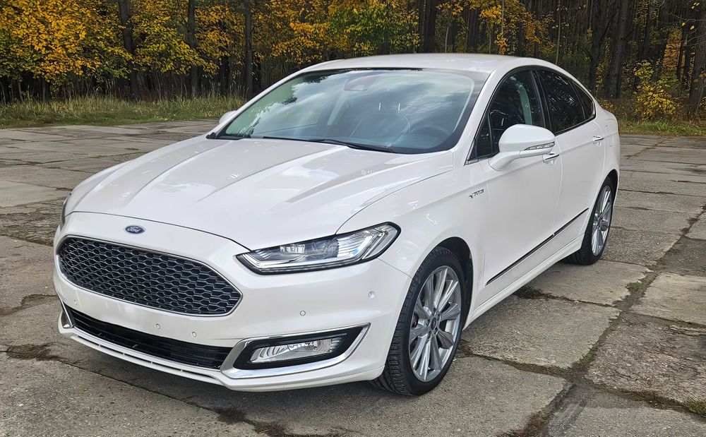 Ford Mondeo      2015