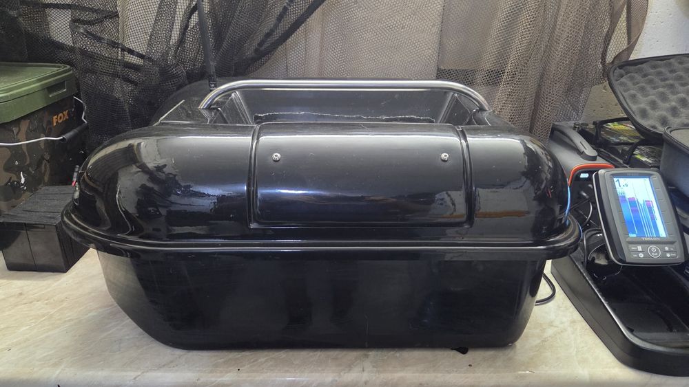 Łódka zanętowa Hunter 650