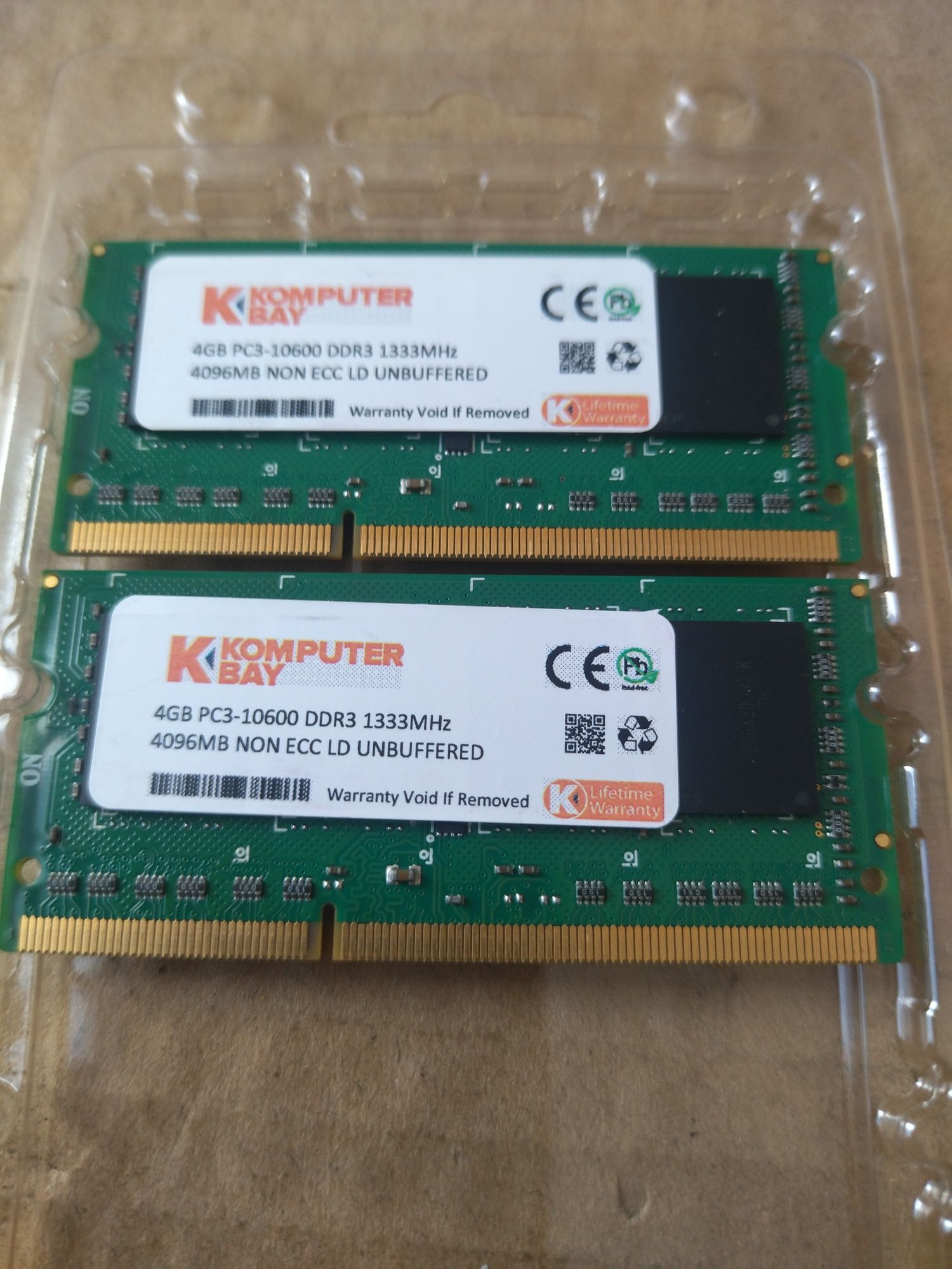 Pamięć 4 GB PC3-10600 DDR3 (x10b3*)
