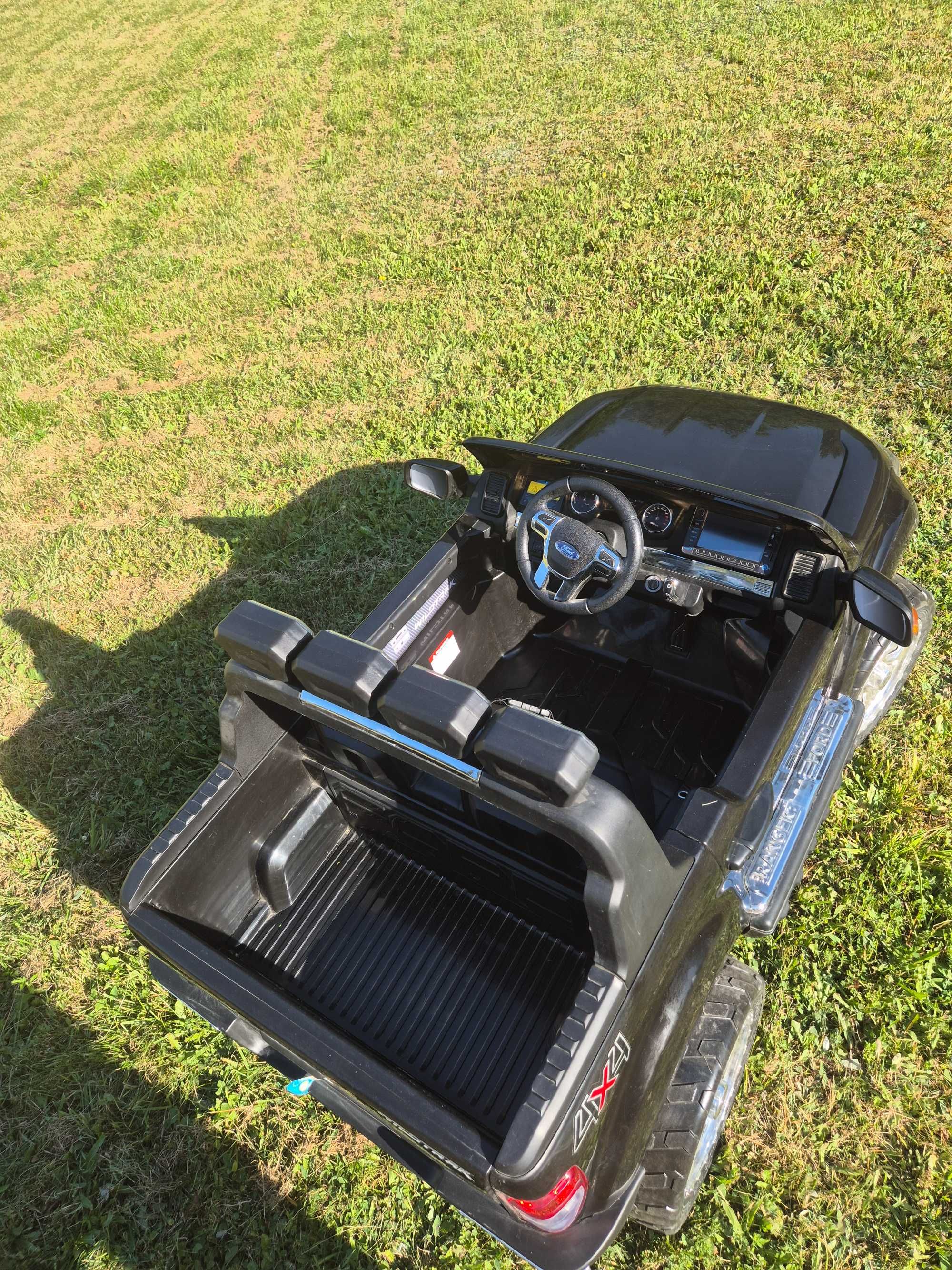 Auto na akumulator Ford ranger 4×4