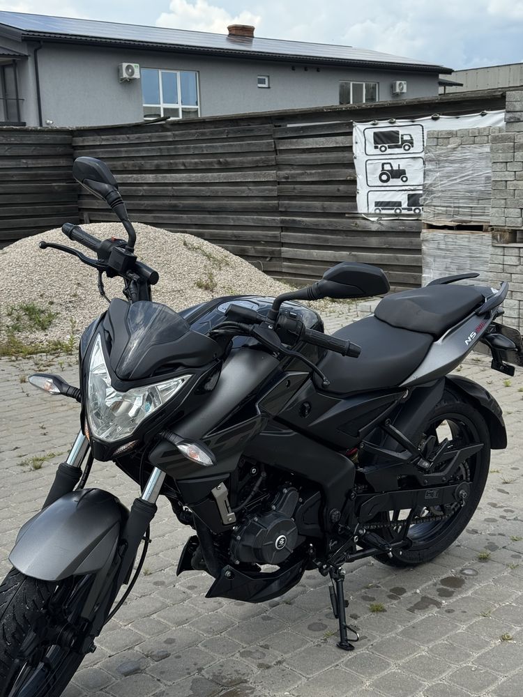 Bajaj pulsar ns 200