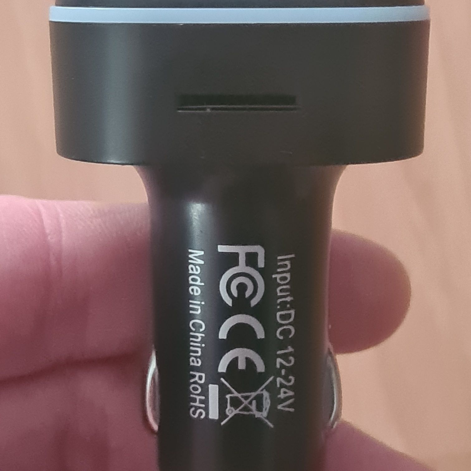 Transmiter C4 samochodowy bluetooth z ładowarką QC3.0 PD20 oraz USB-C
