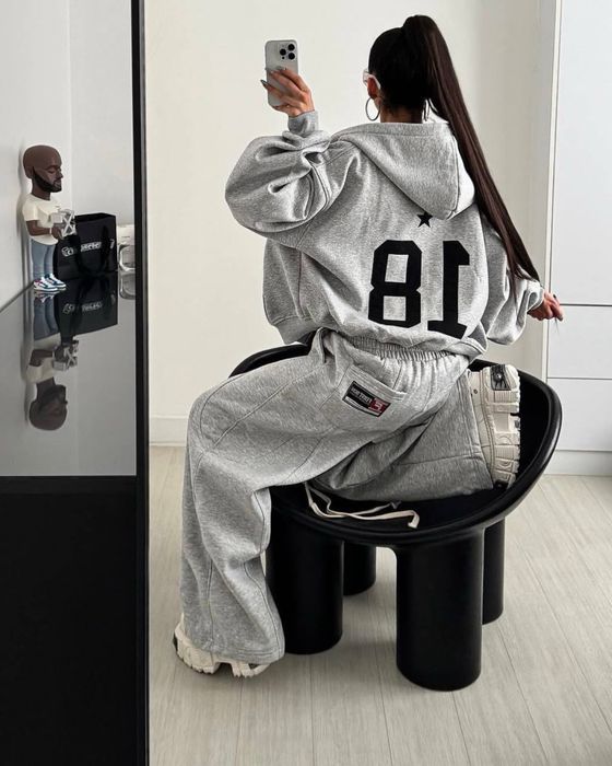 Трендовий обʼємний костюм на флісі, костюм оверсайз на флисе