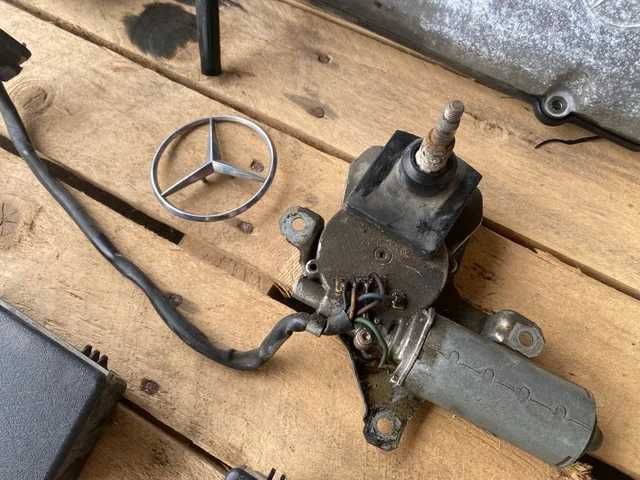 Peças Mercedes Benz W123 300D, Tampa de motor, cinzeiro, simbolo|USADO