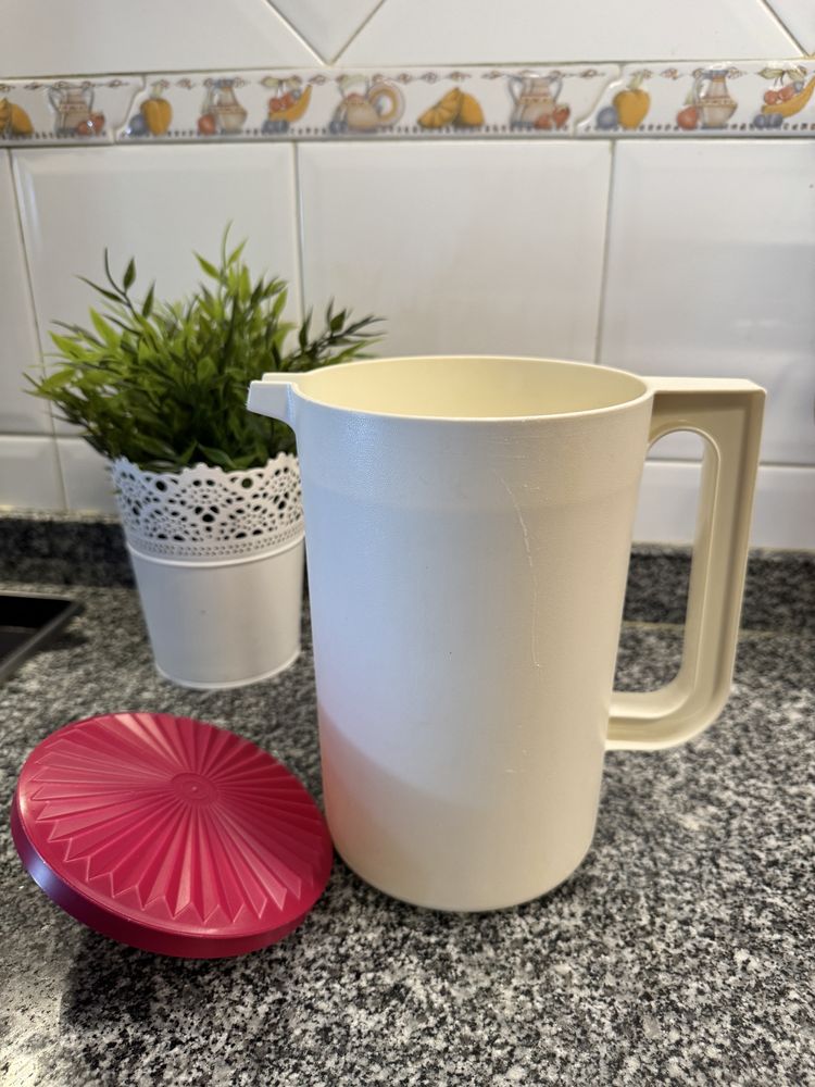 Jarra Tupperware