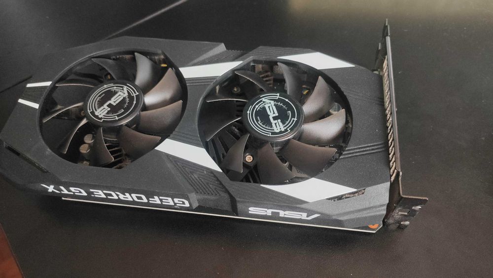 Placa Gráfica Asus GeForce GTX 1650 Dual 4GB OC