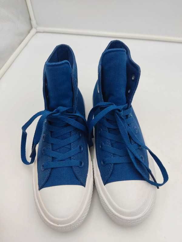 Nowe trampki damskie Converse Chuck Taylor