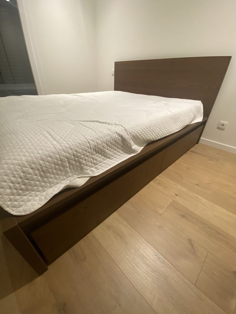 Cama malm com 4 gavetoes e estrado
