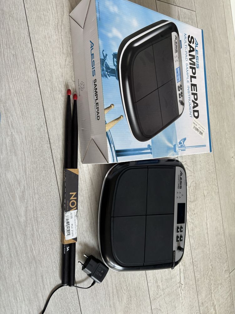 Samplepad  alesis perkusia ekektroniczna