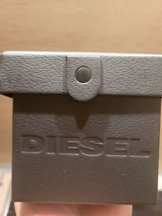 Damski zegarek marki Diesel