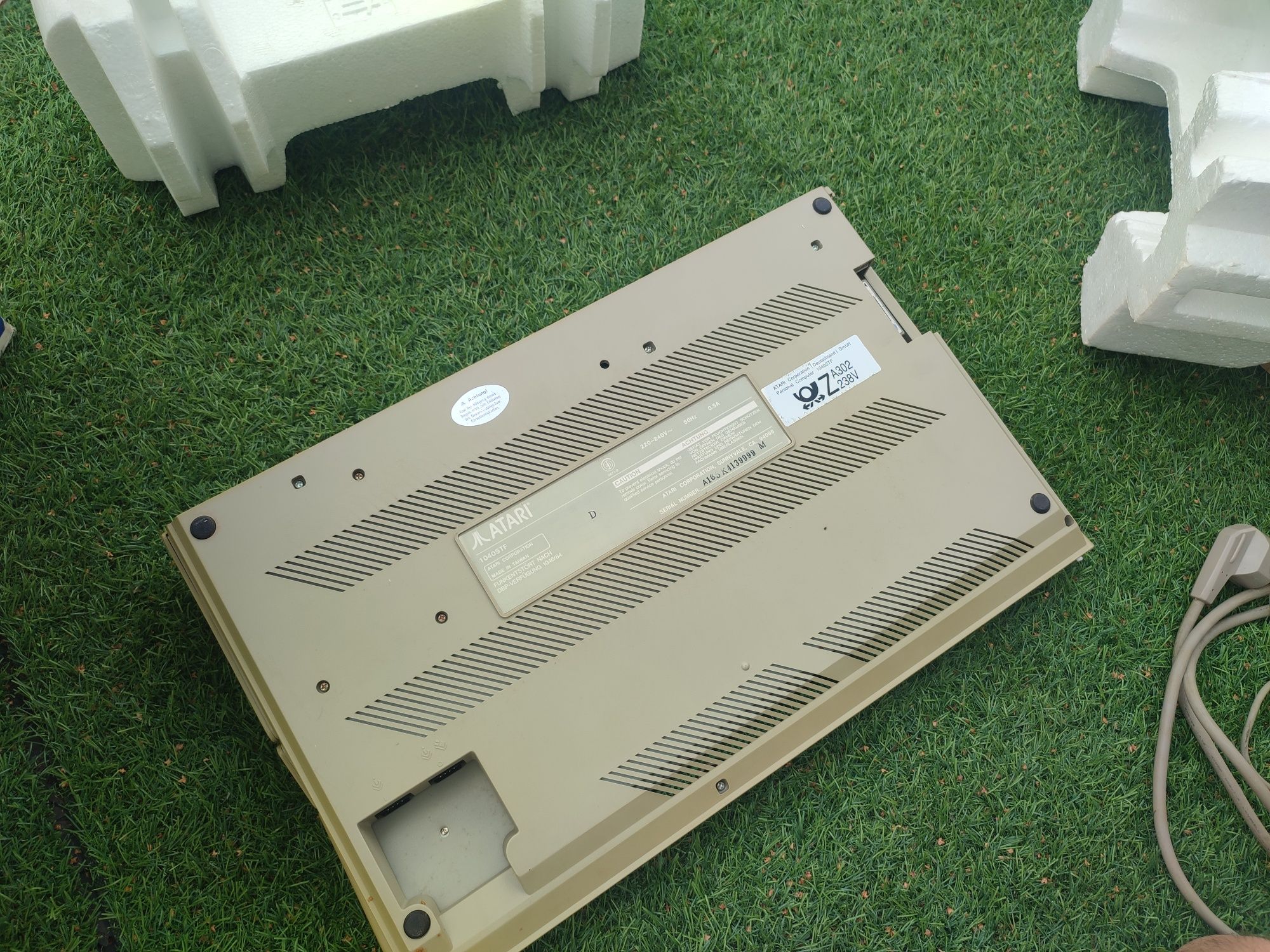 Atari STF 1040 w Boxie z myszką zestaw