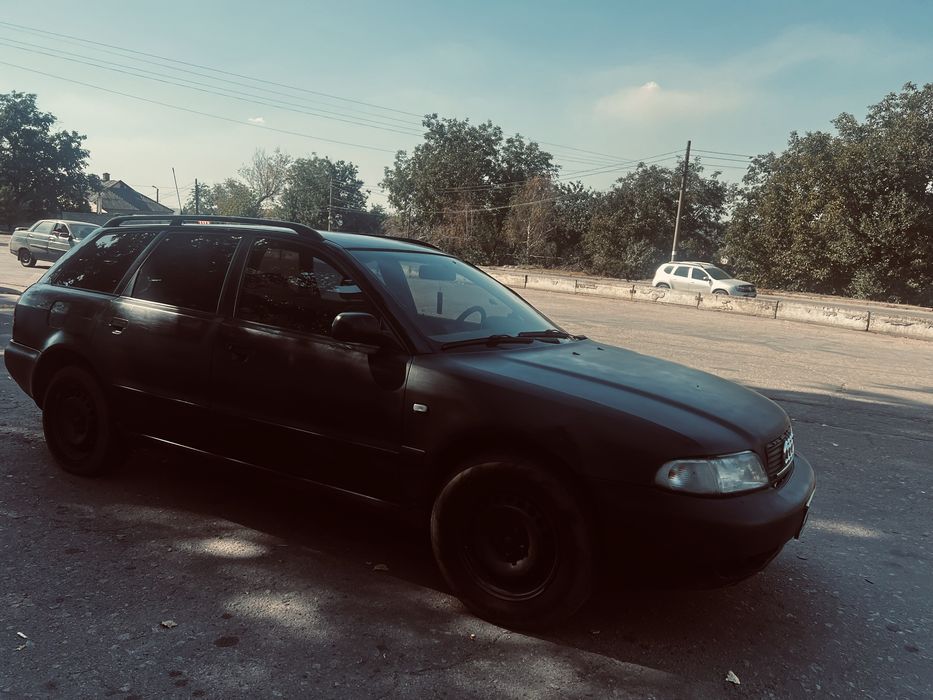 Продам Ауди а4 на ходу