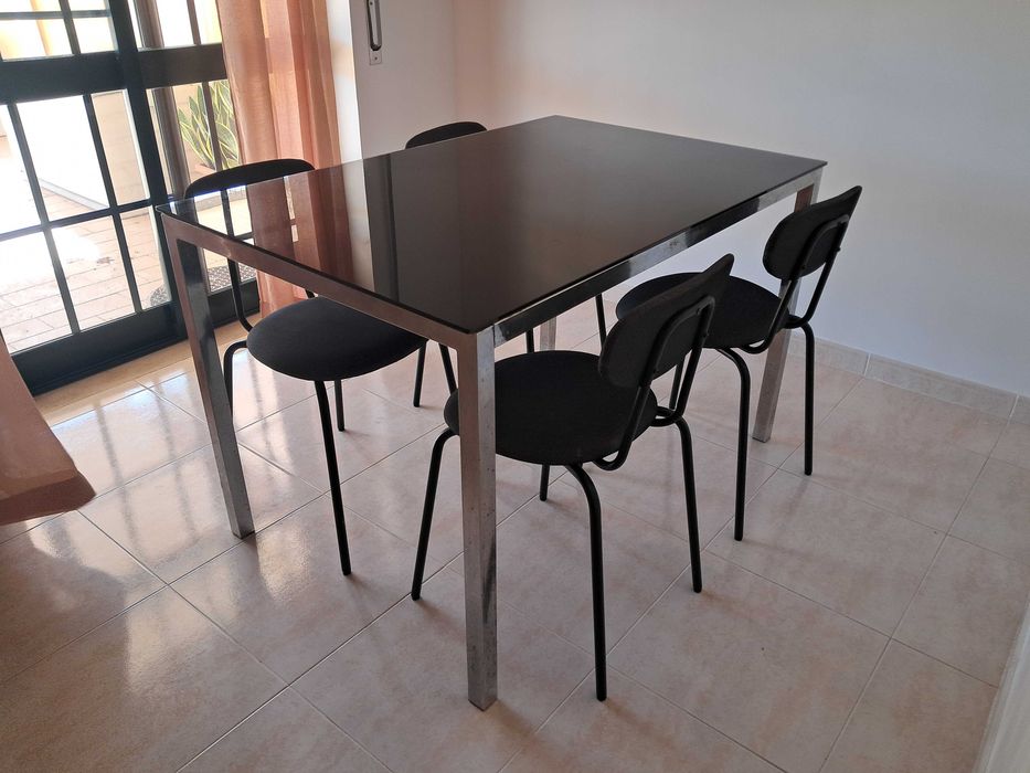 Mesa de Refeição de Vidro Preto Temperado