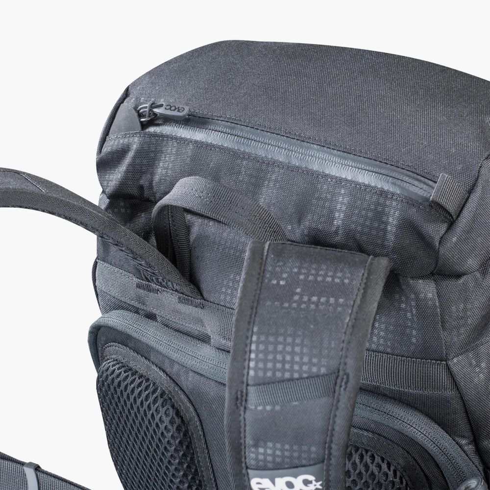 Mochila EVOC Mission Pro 28