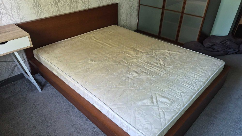 Łóżko z materacem 160x200 Ikea Malm
