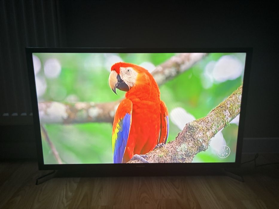 Телевізор Samsung UE32J4500AK