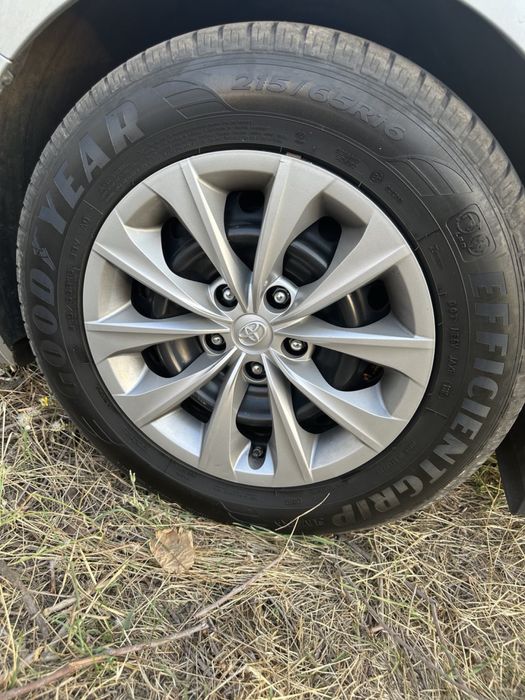 Комплект колес toyota 215/65/r16