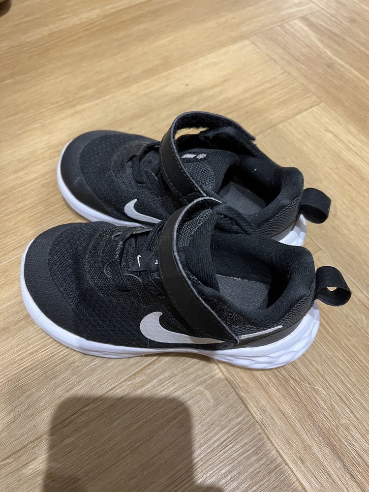 Buty dzieciece Nike Revolution 6