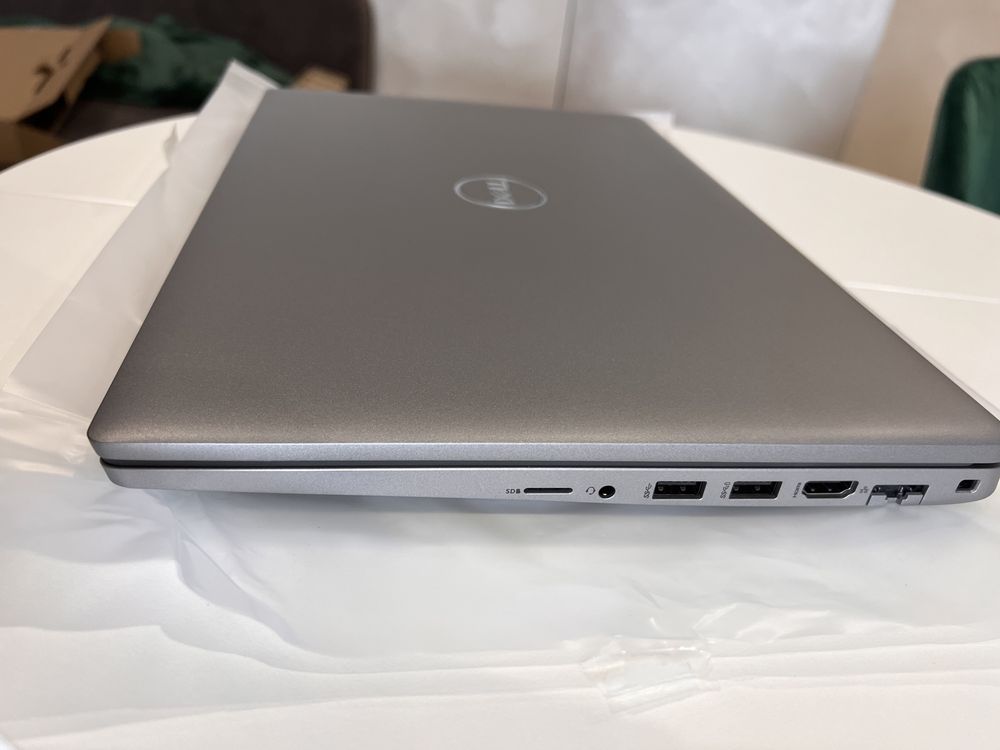 Новий Ноутбук DELL Latitude 5520 i7/64/1Тб (N097L552015UA_WP)