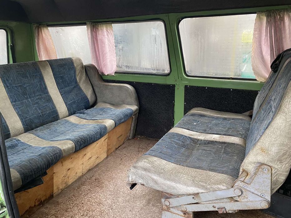 Мікроавтобус пасажир РАФ , на ходу, на ГАЗу, з документами порядок