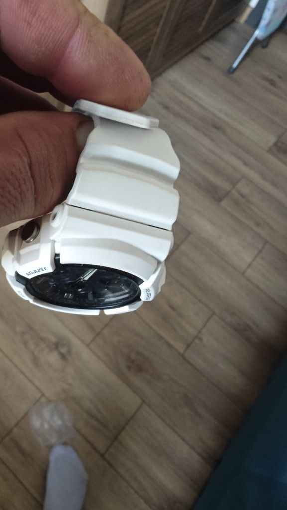 Zegarek Casio g-shock biały