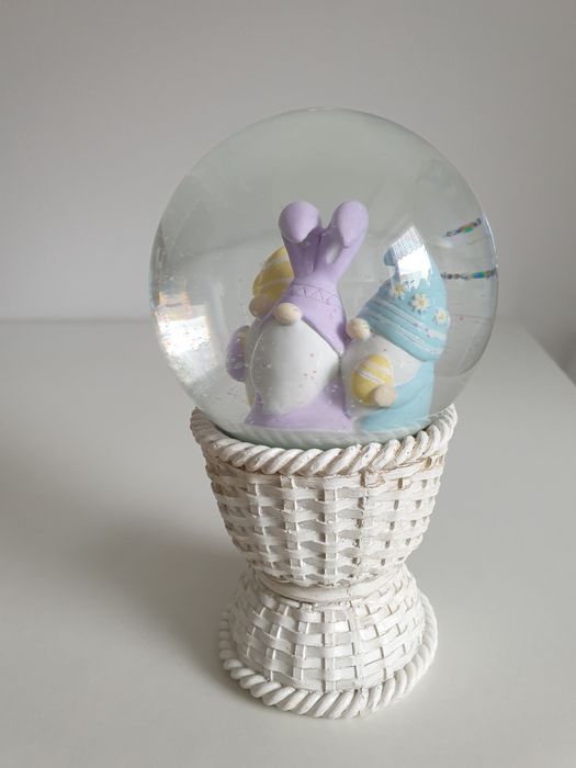 Dekoracja wielkanocna na Wielkanoc  Kula z brokatem króliczki